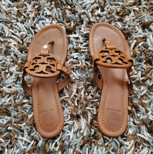 Great condition Tory Burch